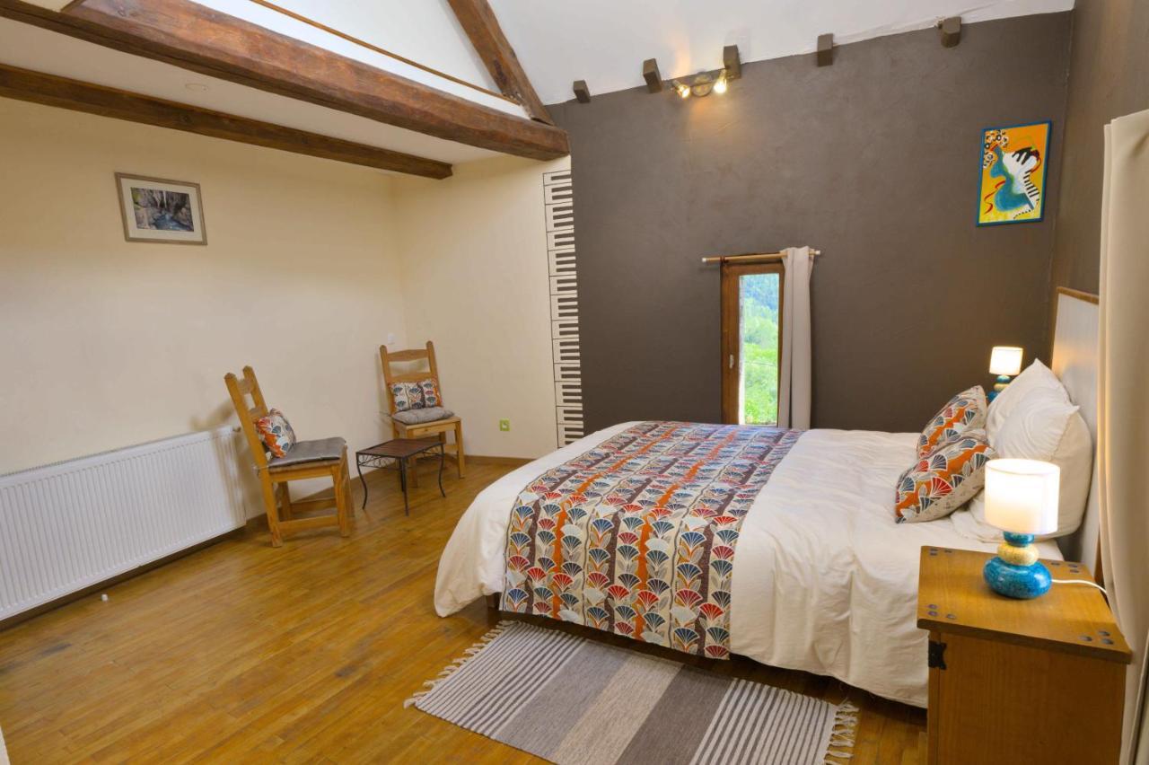 Auzet Au Diapason Chambres D'Hotes Montagne מראה חיצוני תמונה